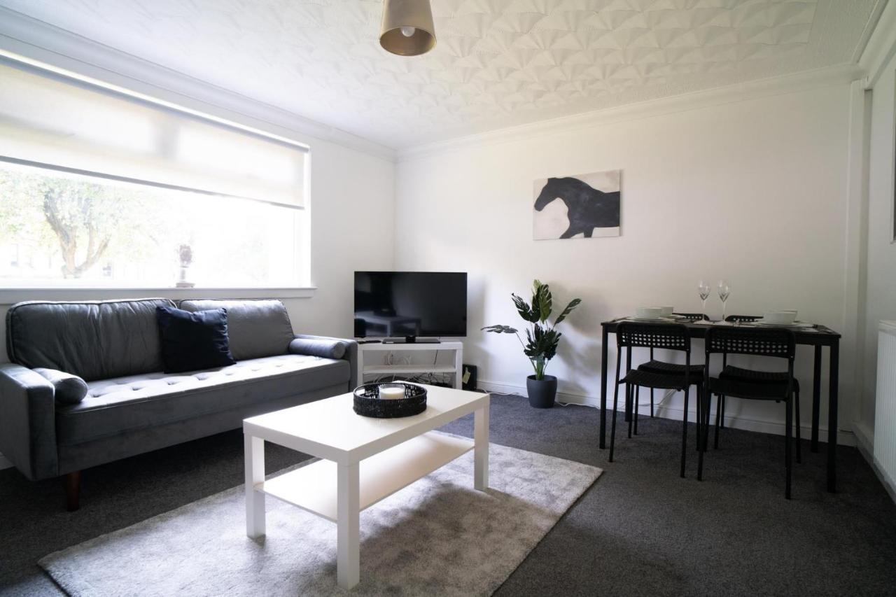 Deedes Apartment Airdrie Exterior foto