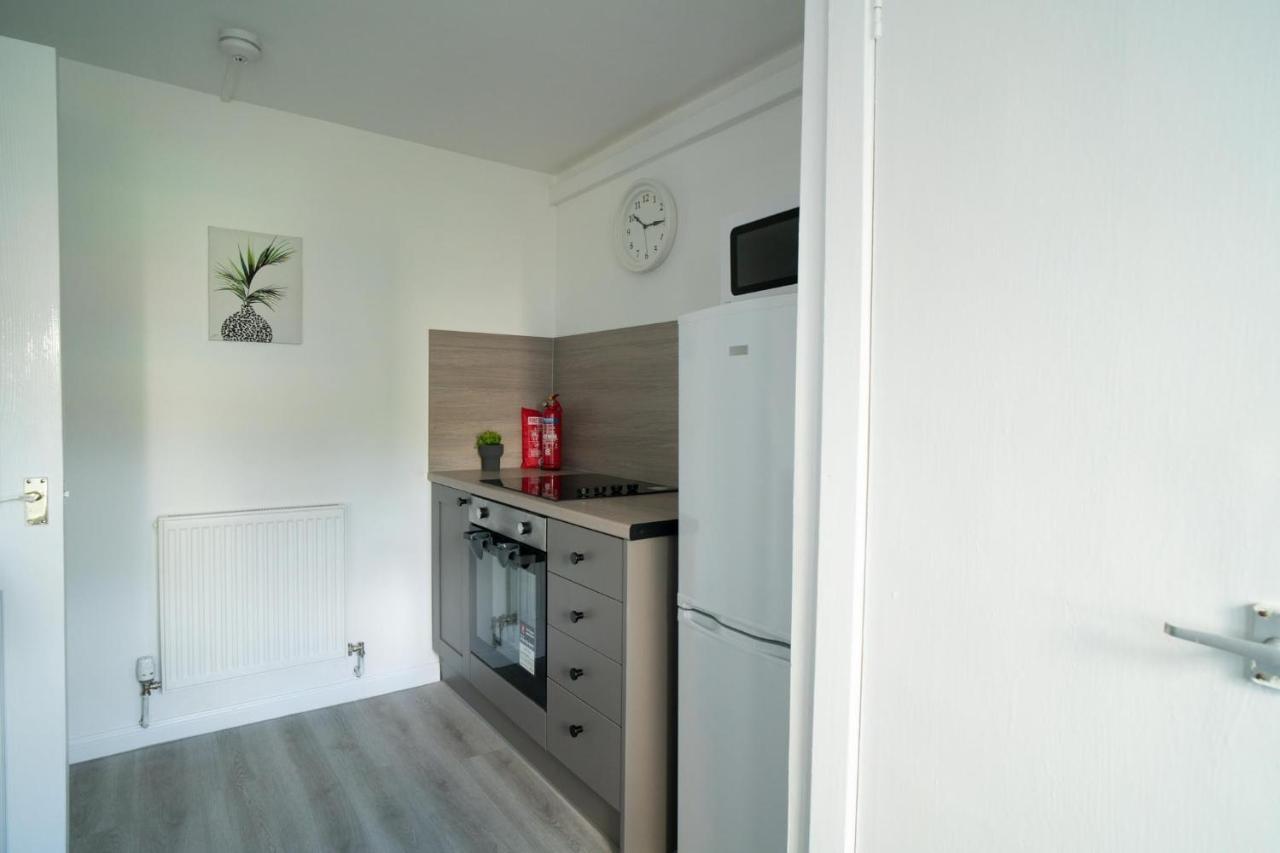 Deedes Apartment Airdrie Exterior foto
